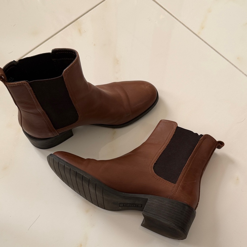 Reaction Kenneth Cole Brown Ankle Boots
